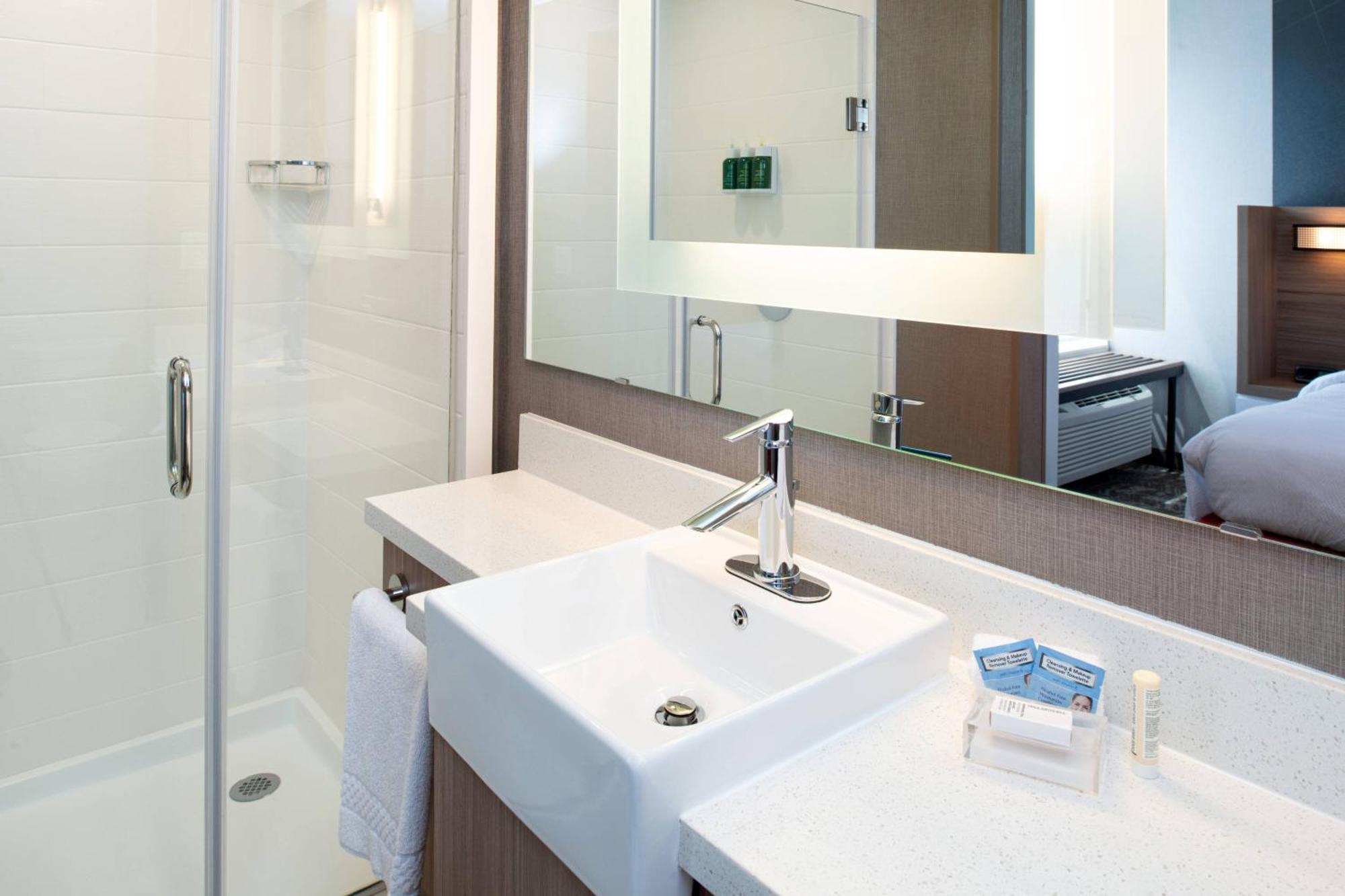 Springhill Suites By Marriott Kansas City Northeast Exterior foto