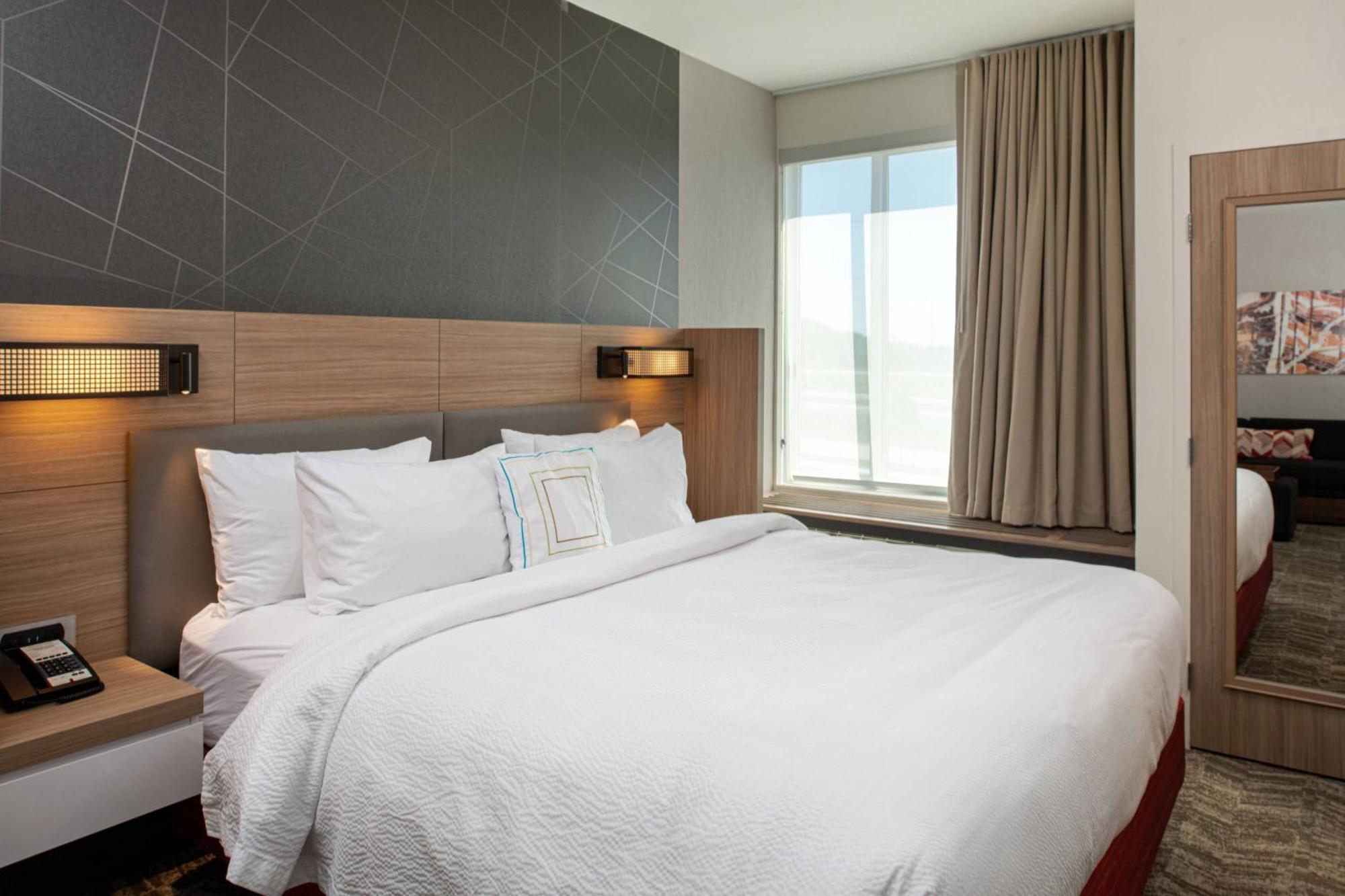Springhill Suites By Marriott Kansas City Northeast Exterior foto