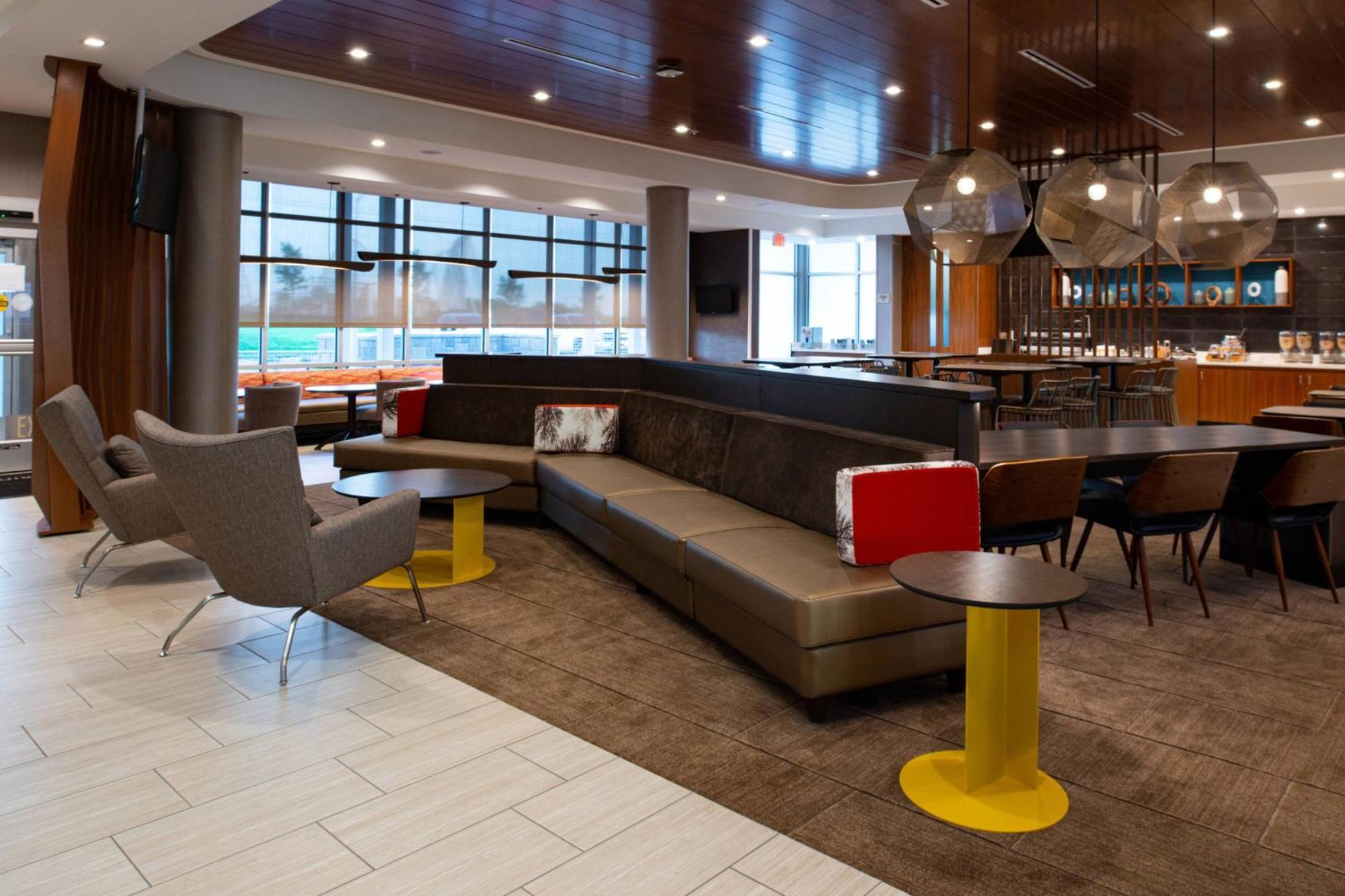Springhill Suites By Marriott Kansas City Northeast Exterior foto